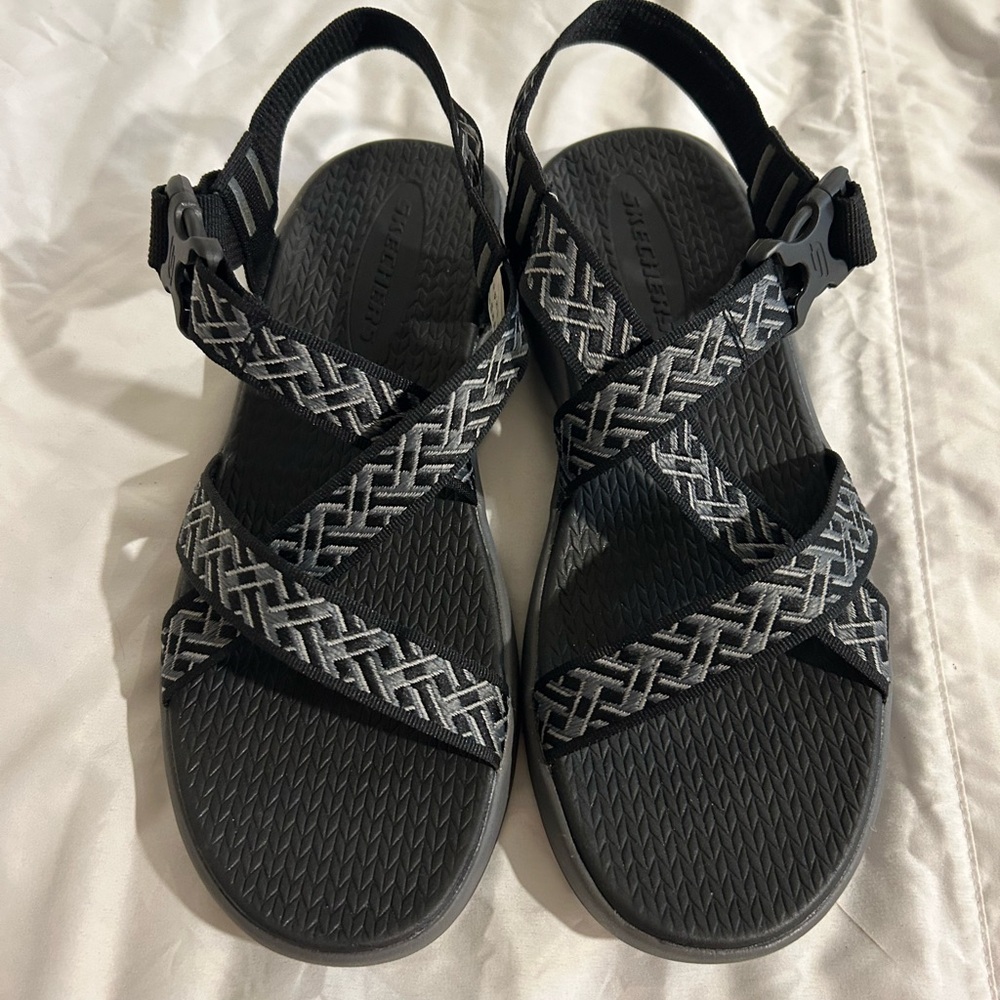 Skechers mens size 11 black sandals. - Picture 2 of 7